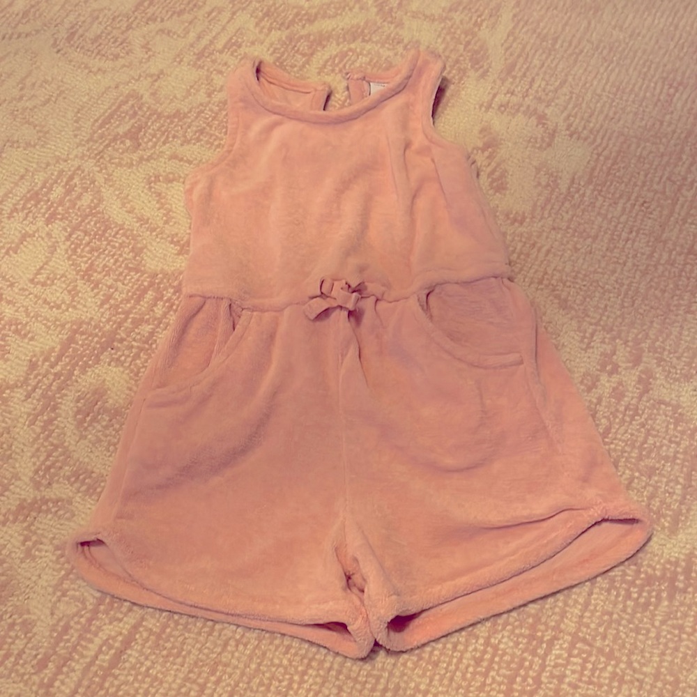 Old Navy Toddler Girl Terrycloth Romper. New without tags! 3T